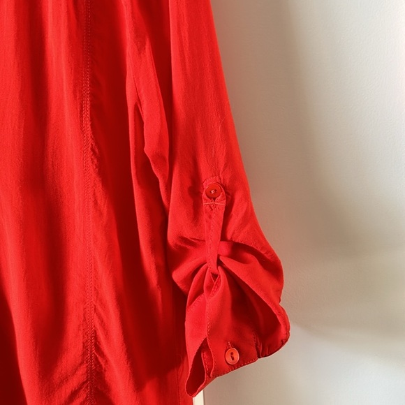 🌷Button Down Blouse by Chill 100% Viscose - Picture 3 of 11